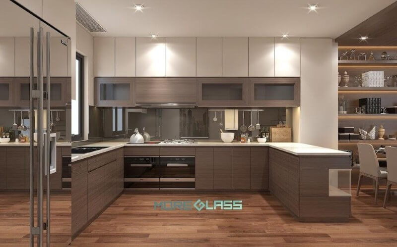 Thiết kế nội thất phòng bếp đẹp với gam màu trầm là chủ đạo vừa sang trọng nhưng vẫn mang một vẻ hoài niệm. Thiết kế phòng bếp đẹp và sang trọng